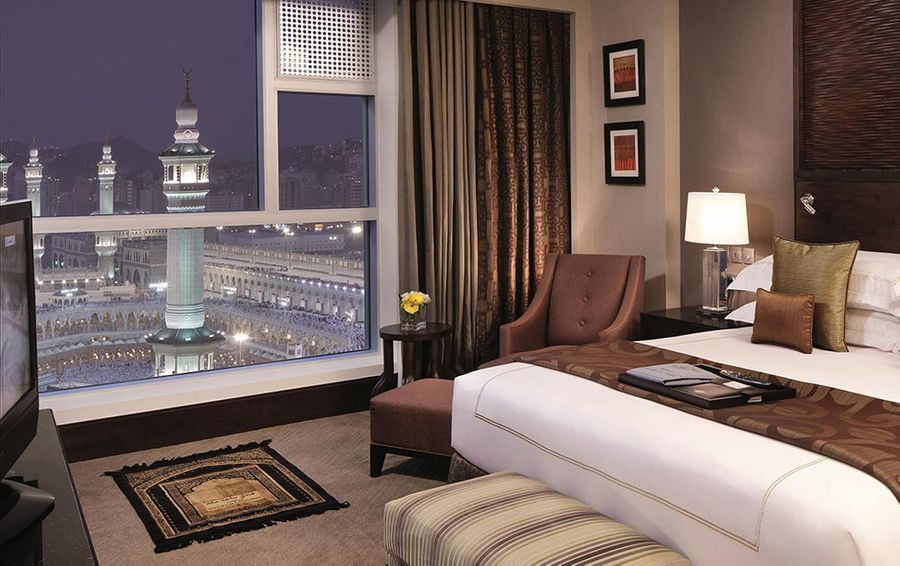 Makkah-Clock-Royal-Tower-A-Fairmont-Hotel-1
